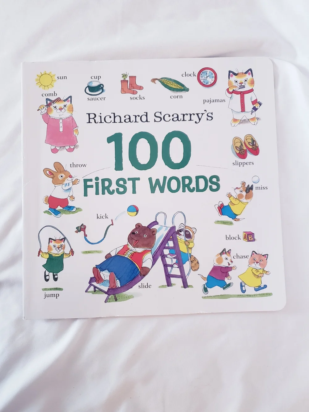 Richard Scarry's 100 First Words Kids Book